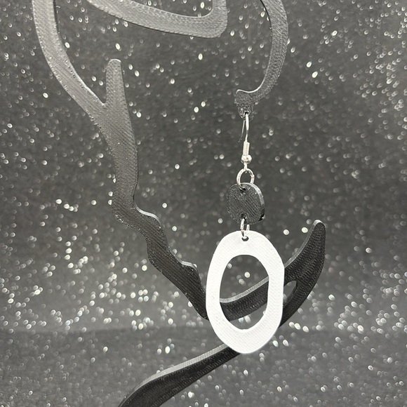 Geometric Black and White Dangle Earrings - Picture 4 of 4